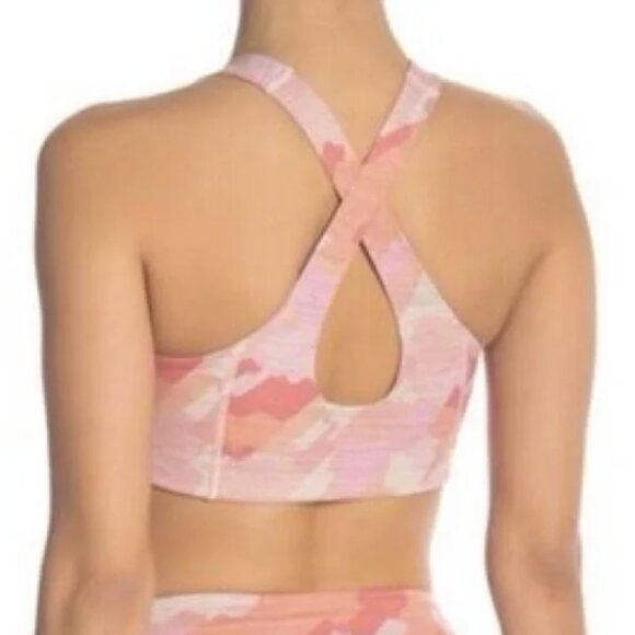 OUTDOOR VOICES Tech Sweat Racerback Sports Bra in Coral Stroke Camo Athleisure - Picture 2 of 13